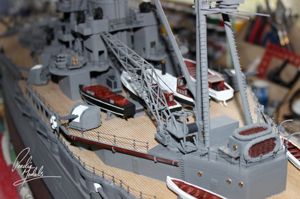 The crane installed on the model